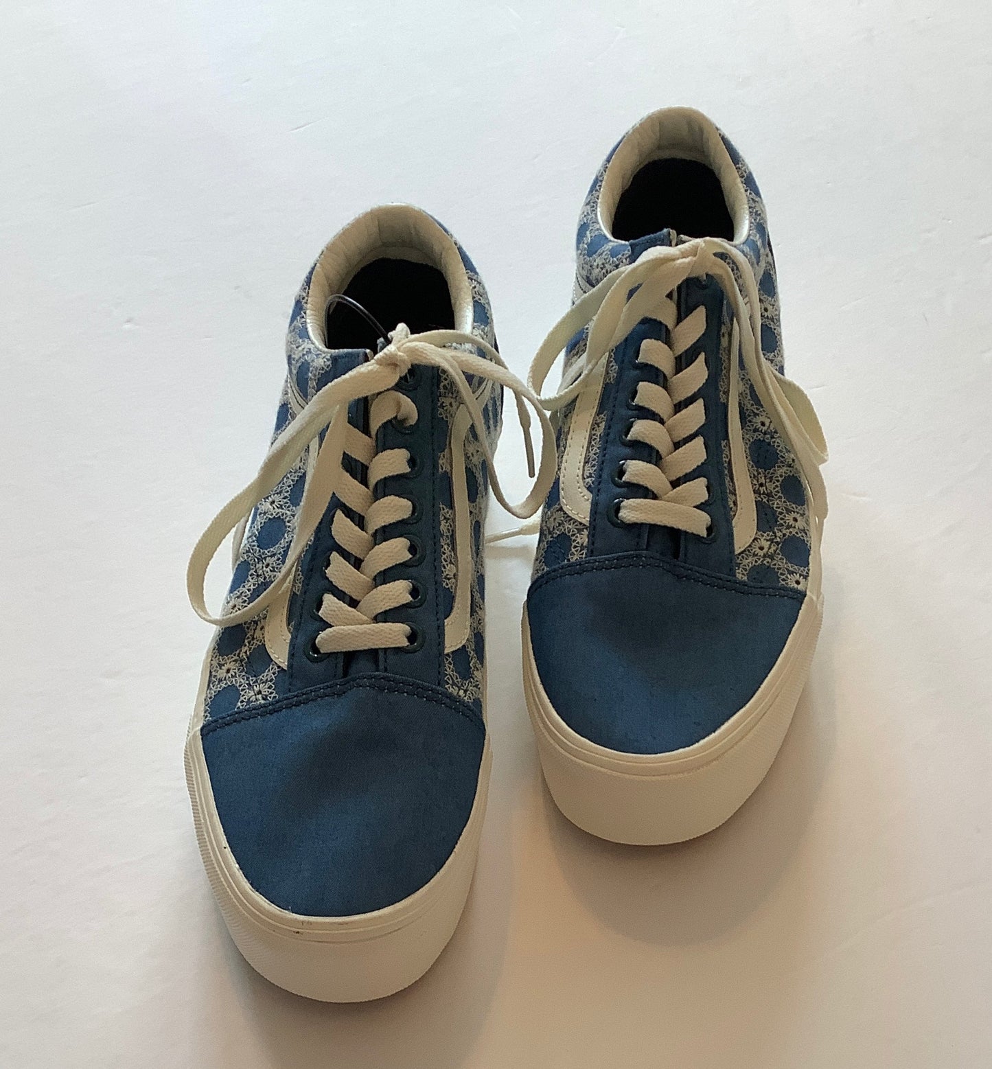 Shoes Sneakers By Vans In Blue, Size: 8.5