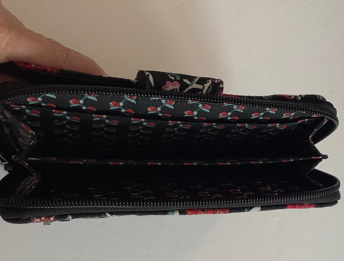 Wallet By Vera Bradley, Size: Medium