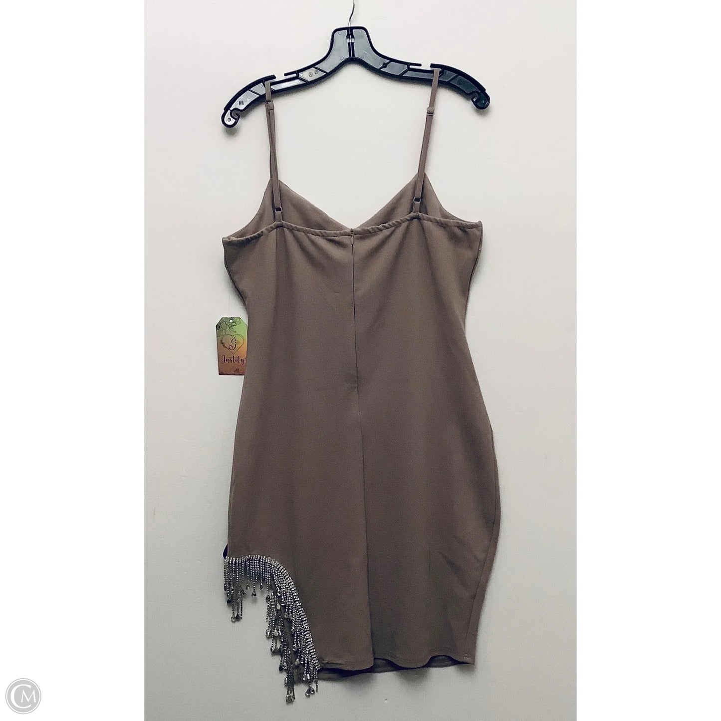 Dress Casual Short By Clothes Mentor In Beige, Size: Xl