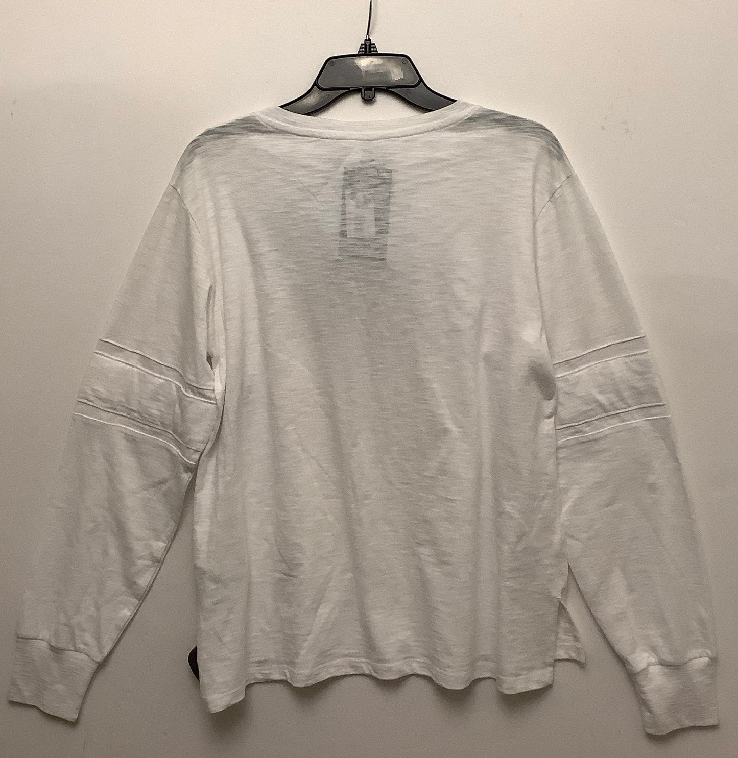 Top Long Sleeve By Fanatics In White, Size: M