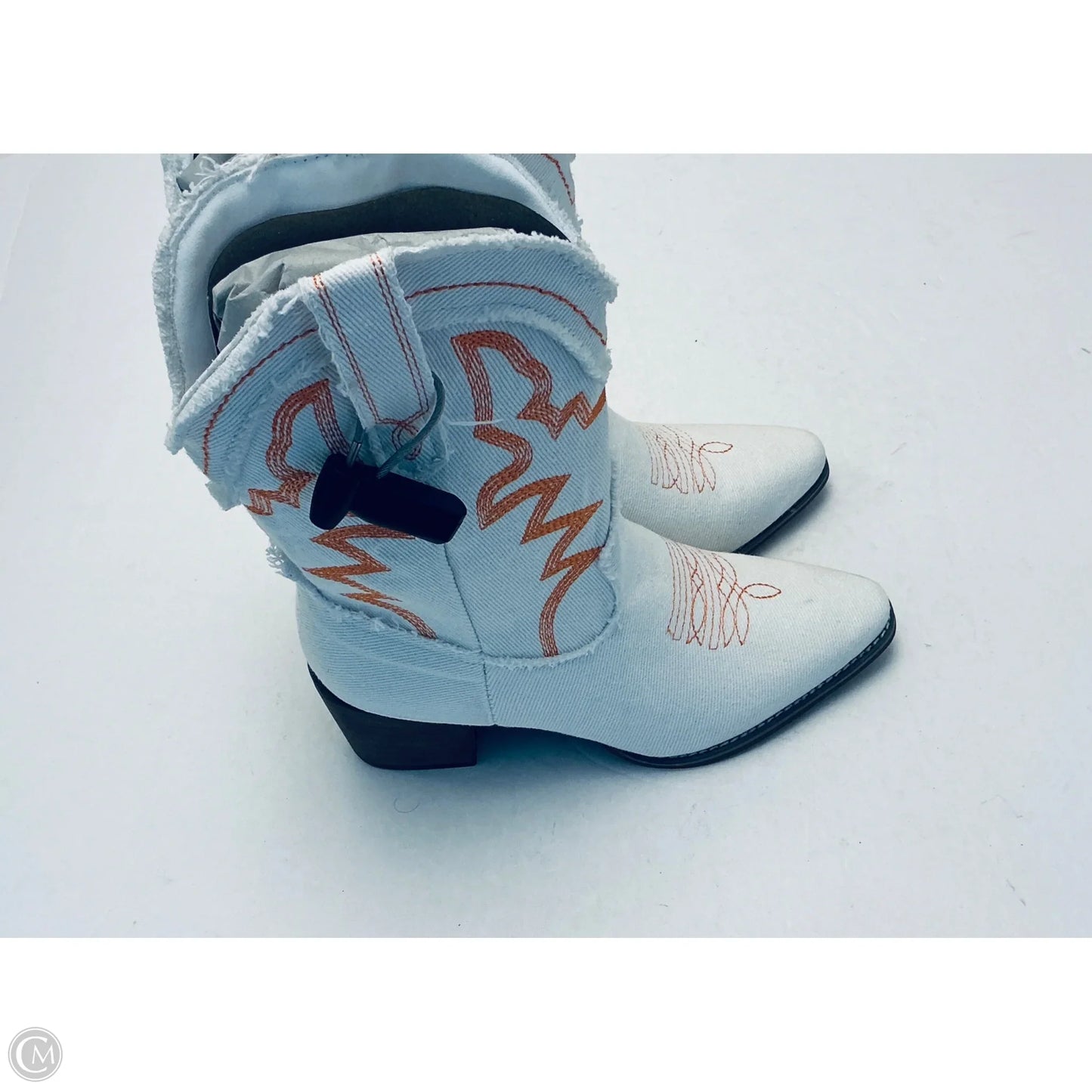 Boots Western By Clothes Mentor In White, Size: 6