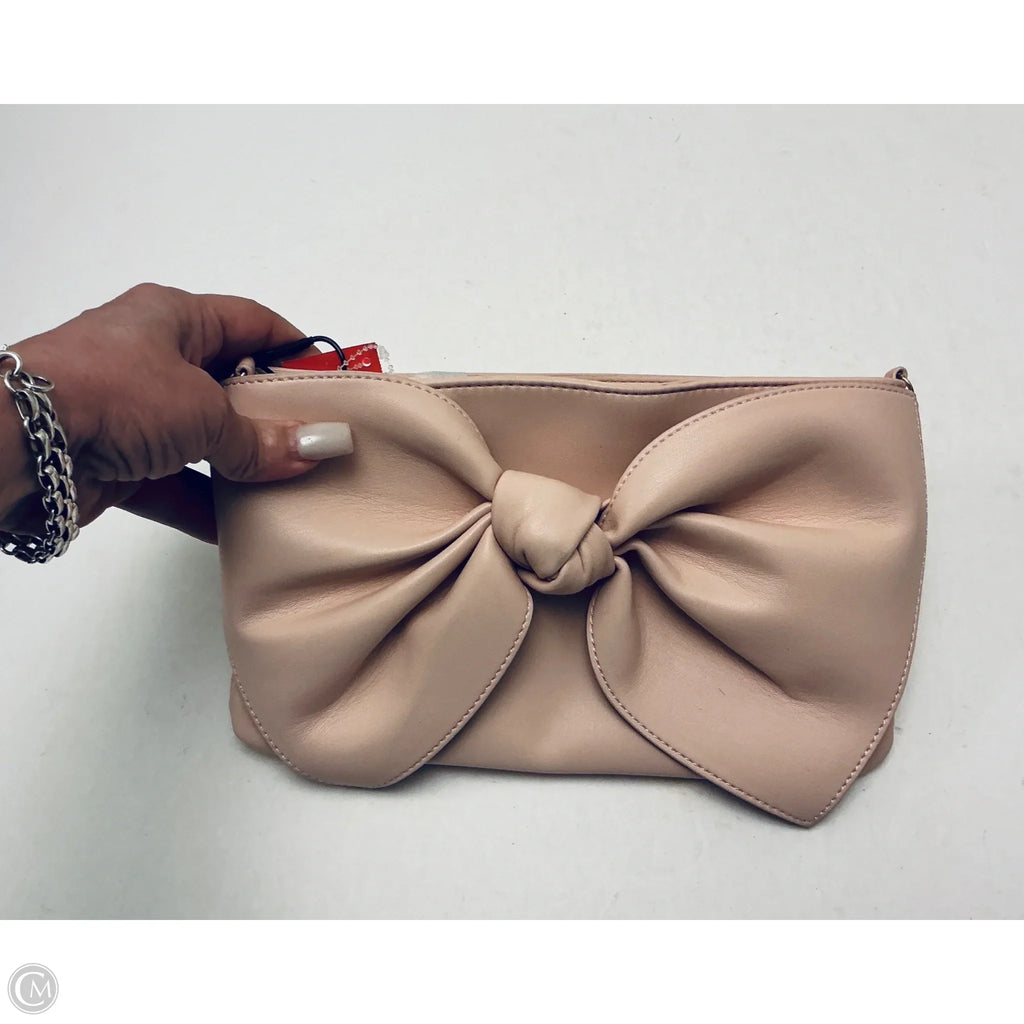 Crossbody By Clothes Mentor, Size: Medium