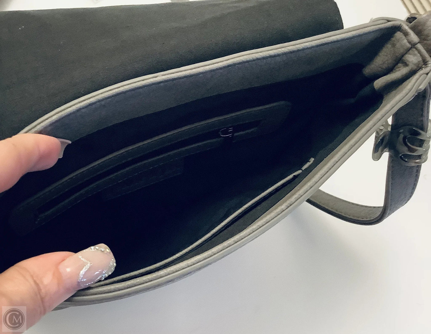 Handbag By Clothes Mentor  Size: Medium