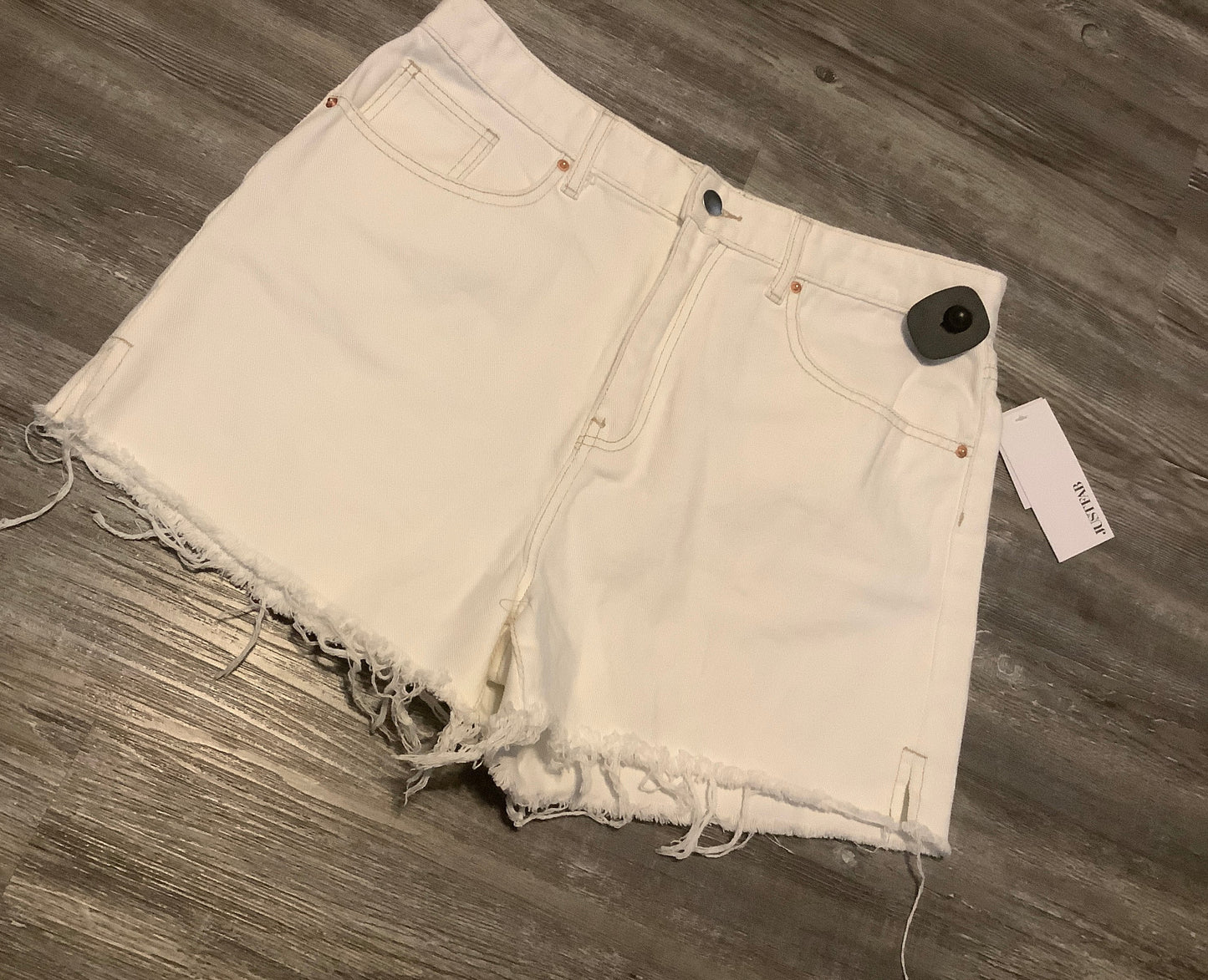 White Shorts Justfab, Size 10