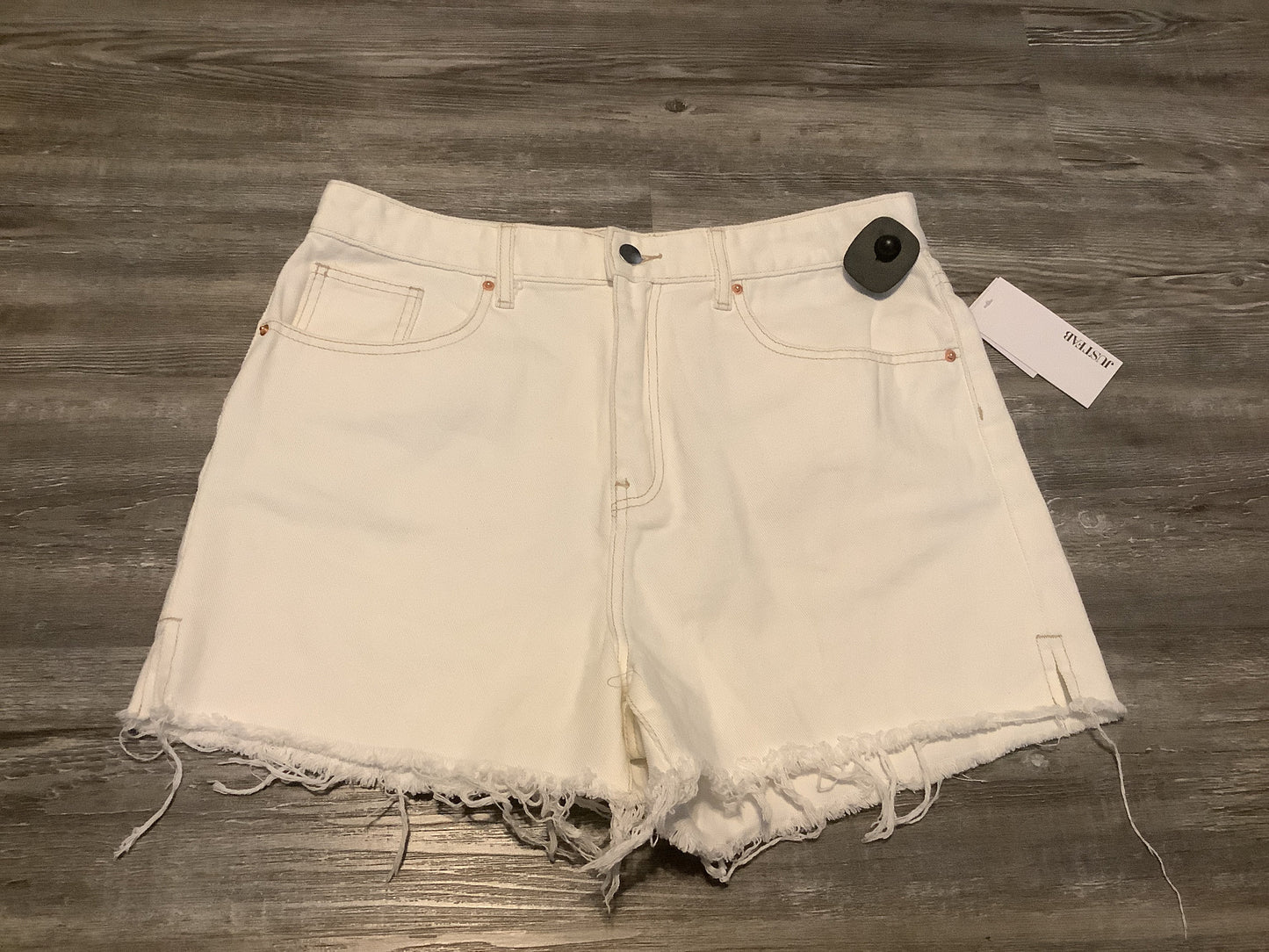 White Shorts Justfab, Size 10