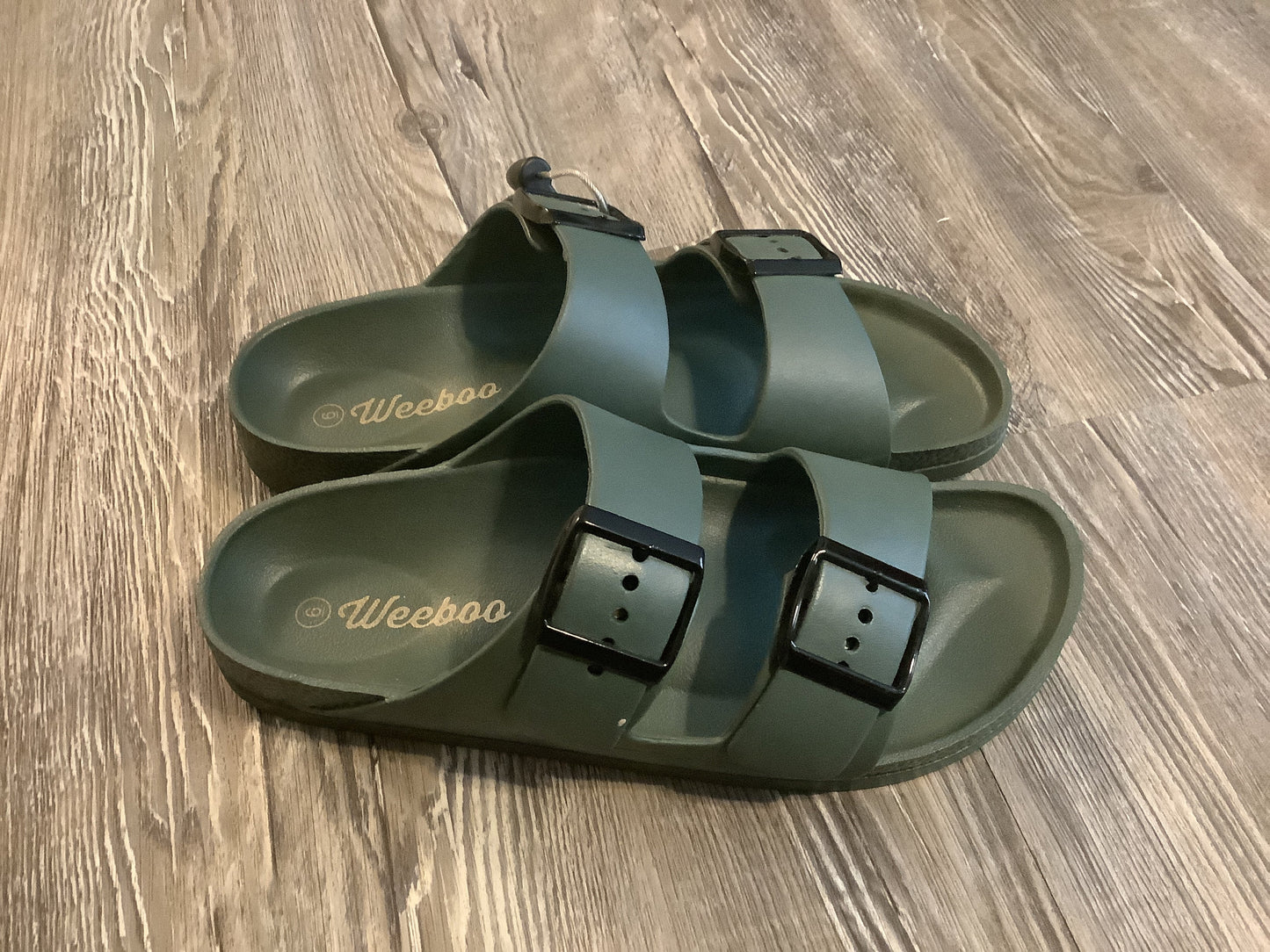 Green Sandals Flats Clothes Mentor, Size 6