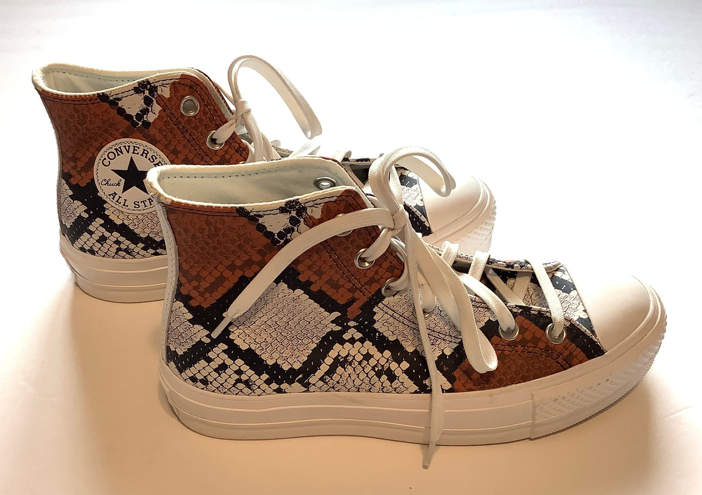 Shoes Sneakers By Converse In Snakeskin Print, Size: 8.5