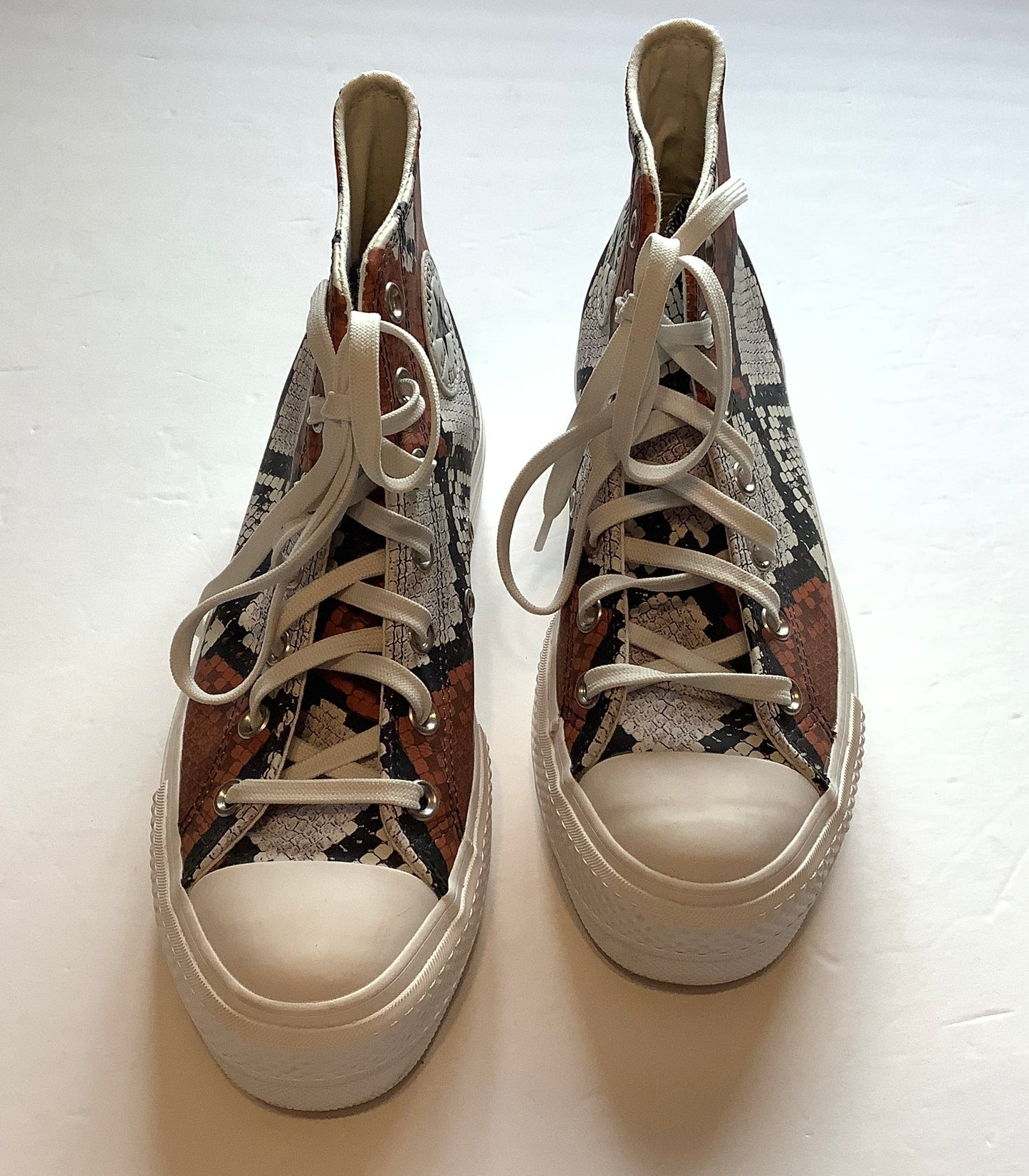 Shoes Sneakers By Converse In Snakeskin Print, Size: 8.5