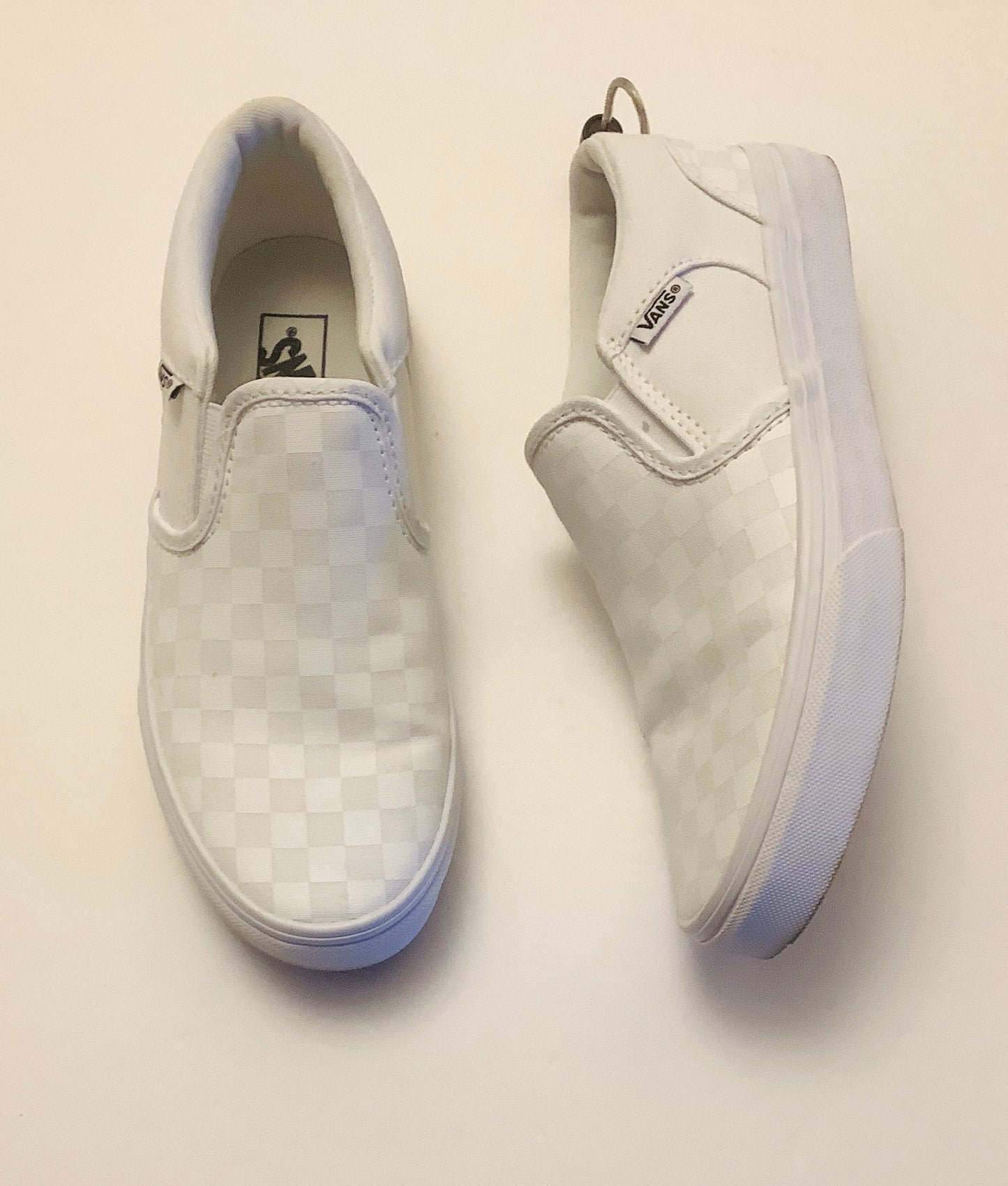 Shoes Sneakers By Vans In White, Size: 6