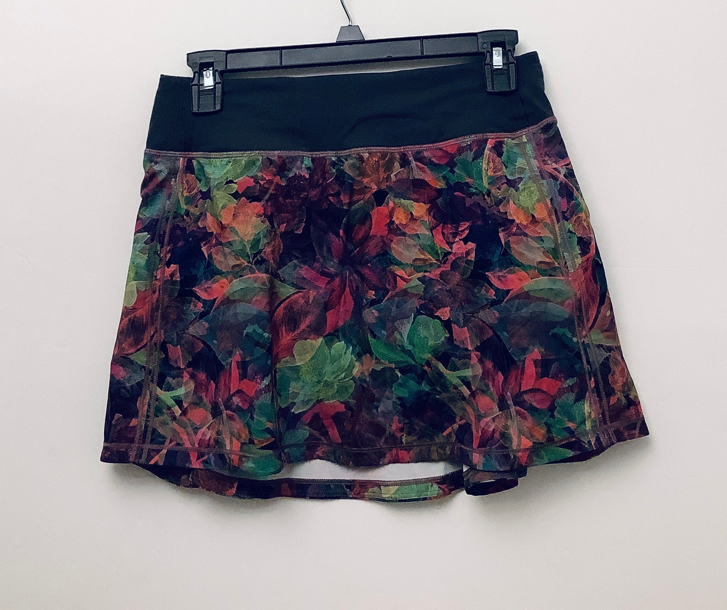 Athletic Shorts By Lululemon In Floral Print, Size: 4