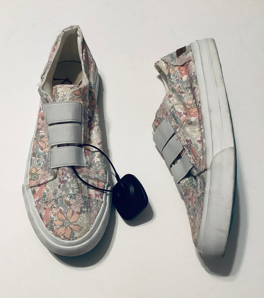 Shoes Flats By Blowfish In Floral Print, Size: 8.5