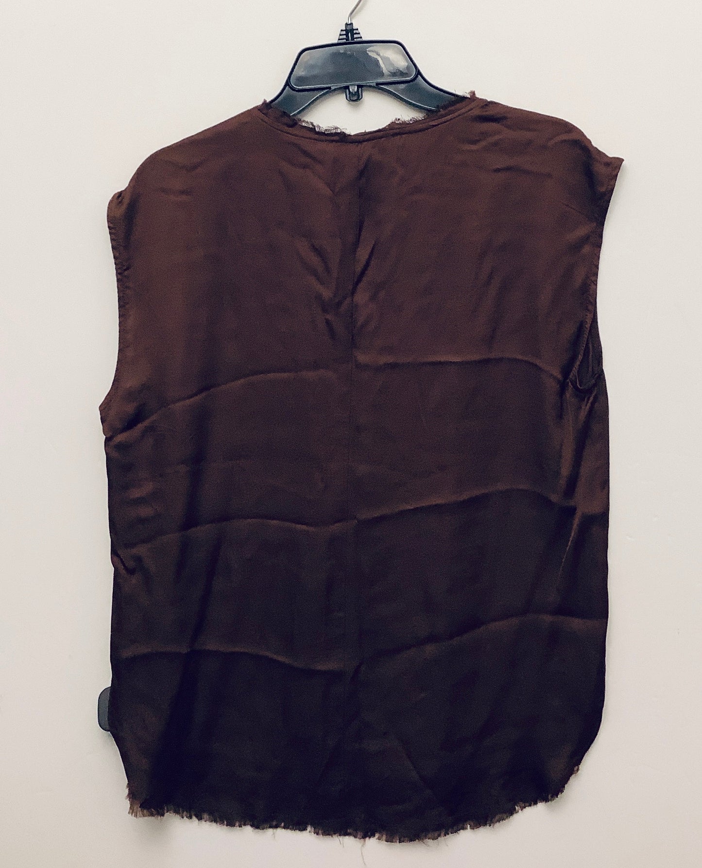 Top Sleeveless By Olivaceous In Brown, Size: M