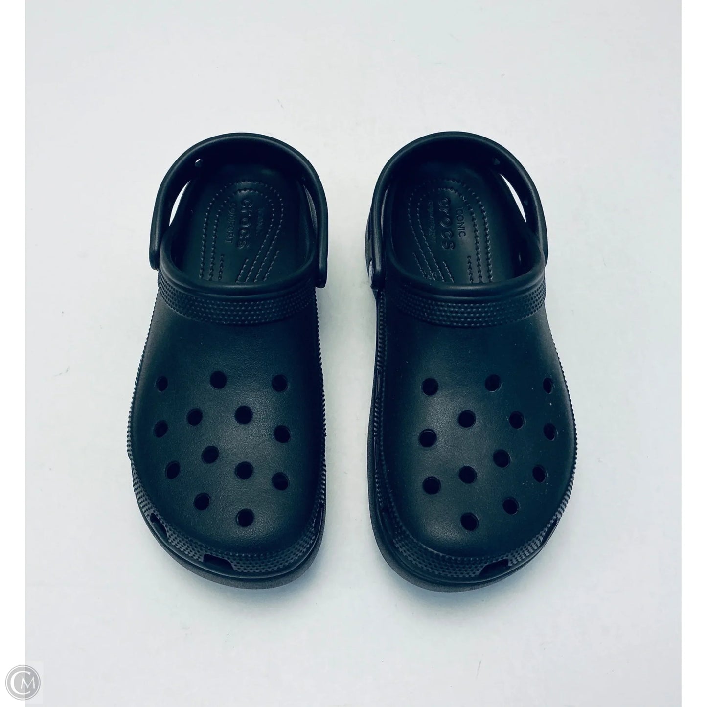 Sandals Flats By Crocs In Black, Size: 10