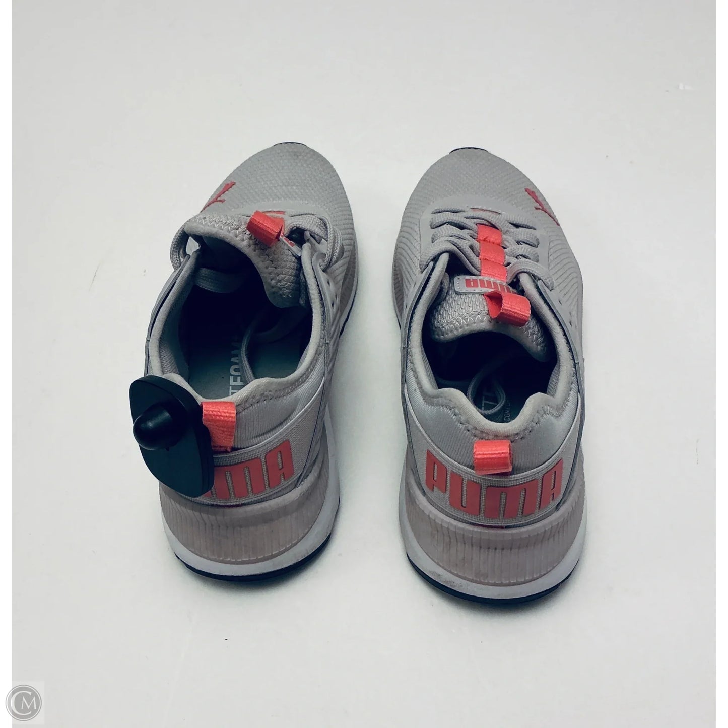 Shoes Sneakers By Puma In Grey, Size: 7.5