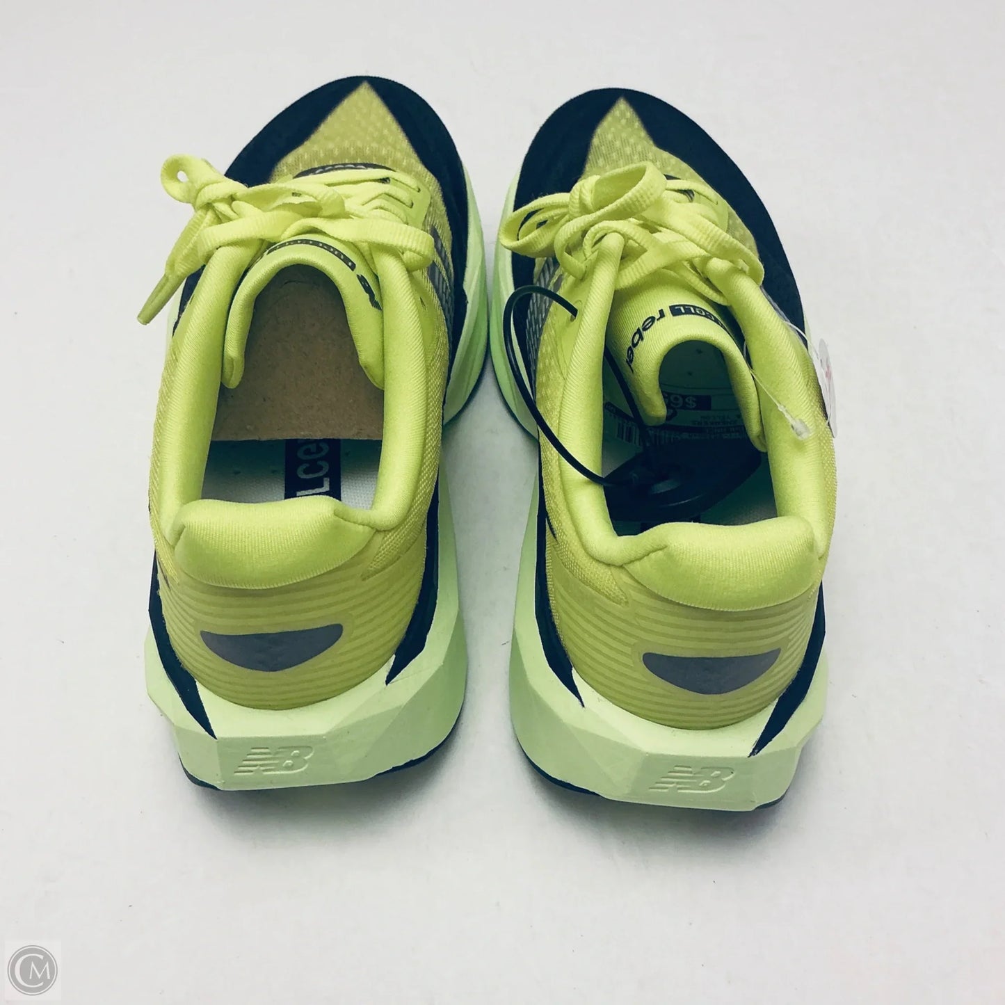 Shoes Sneakers By New Balance In Black & Yellow, Size: 7