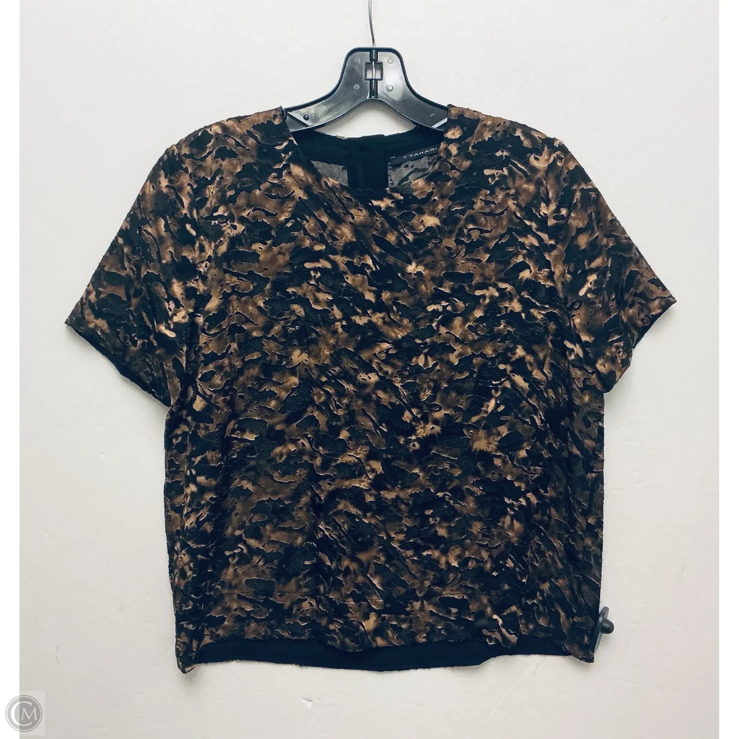 Top Short Sleeve By Clothes Mentor In Black & Gold, Size: S