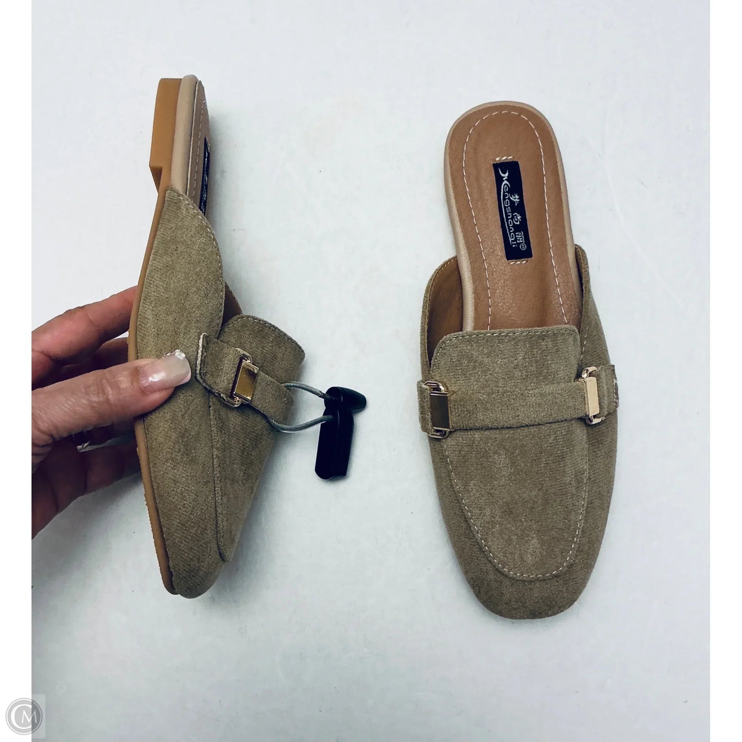Shoes Flats By Clothes Mentor In Tan, Size: 6.5