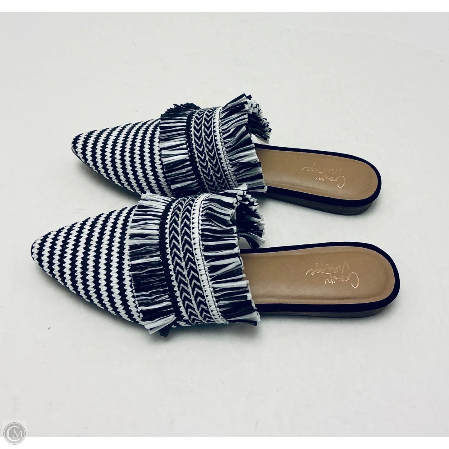 Shoes Flats By Crown Vintage In Black & White, Size: 8.5