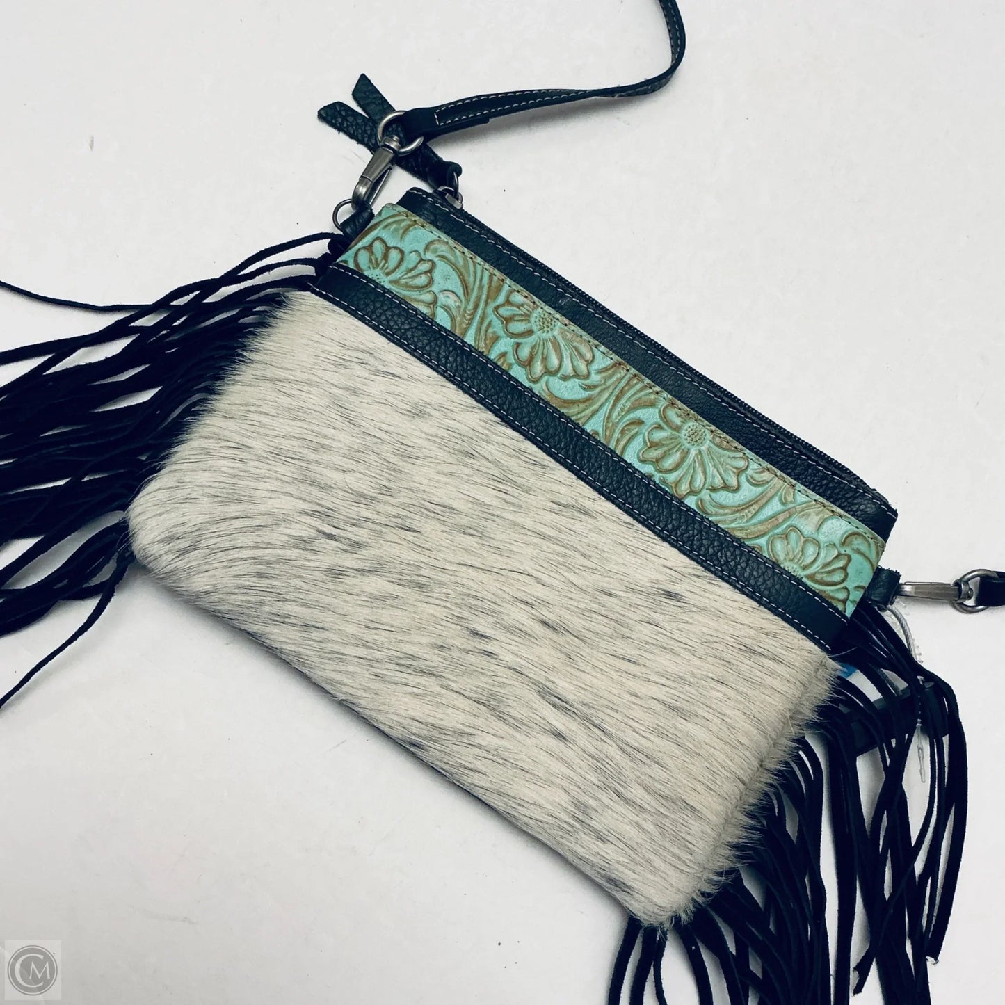 Crossbody By Clothes Mentor, Size: Medium