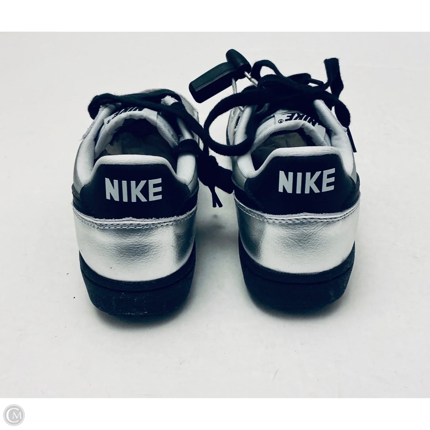 Shoes Sneakers By Nike In Silver, Size: 8.5