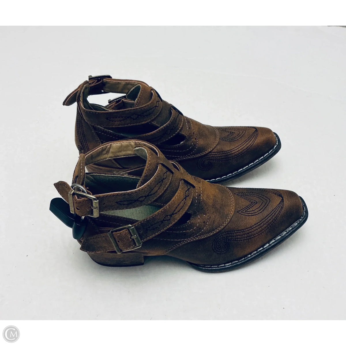 Boots Ankle Flats By Roper In Brown, Size: 7