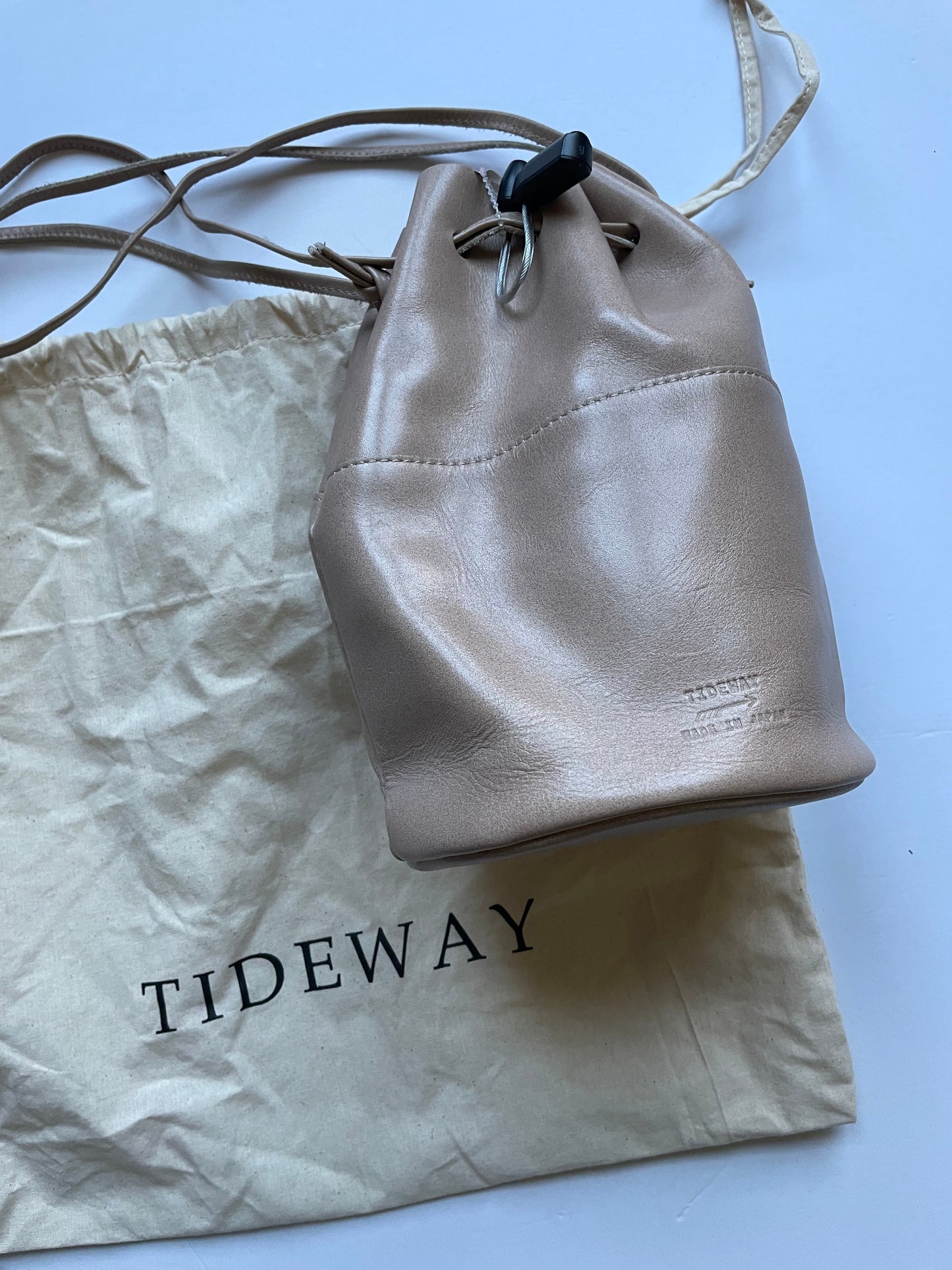 Handbag Designer By Tideway Size: Medium