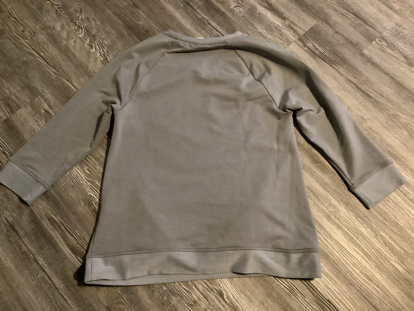 Sweatshirt Crewneck By Chicos In Grey, Size: Xs