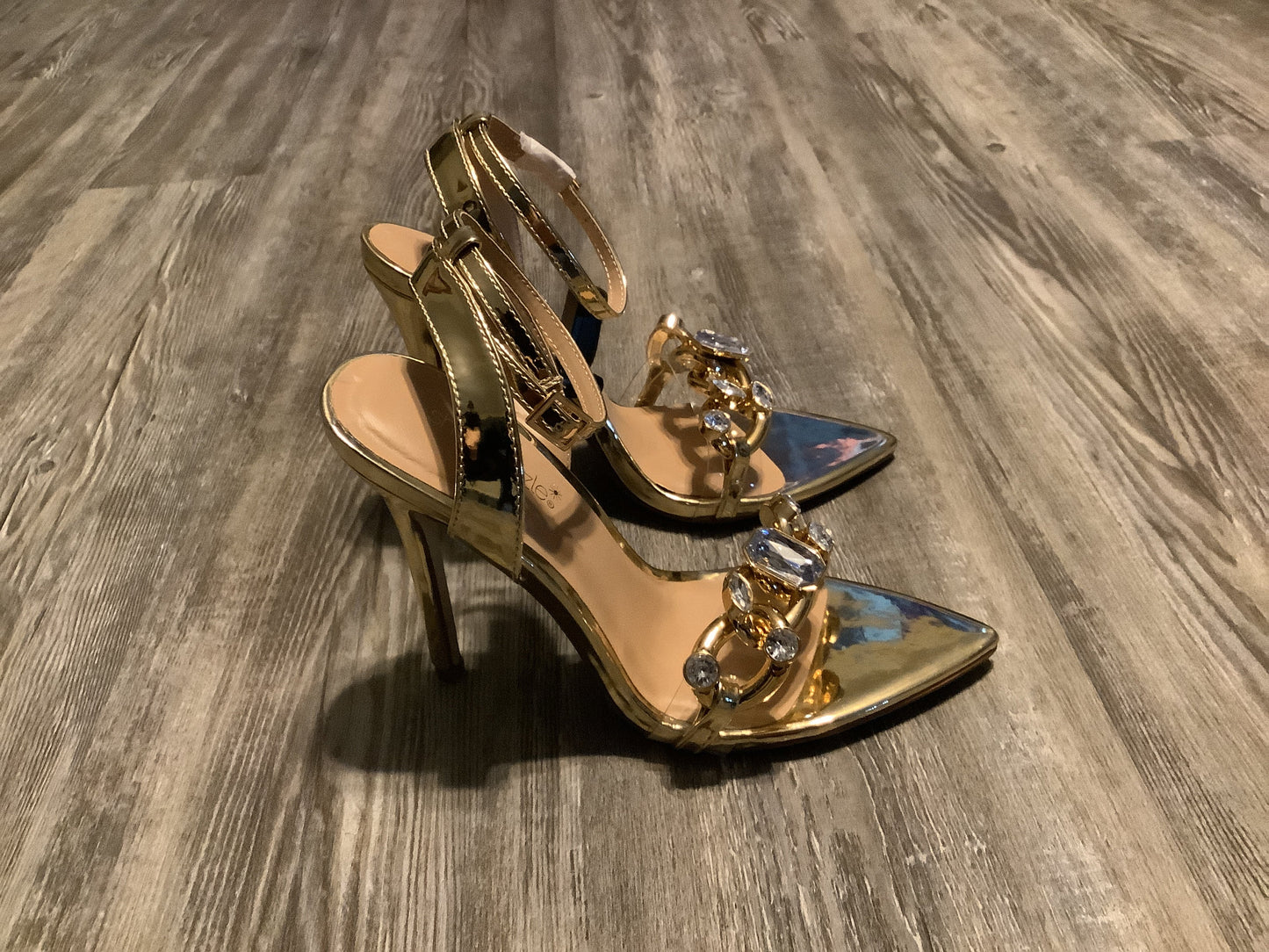 Shoes Heels Stiletto By Shoedazzle In Gold, Size: 8