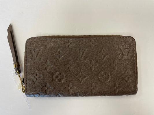 Wallet Designer By Louis Vuitton, Size: Large