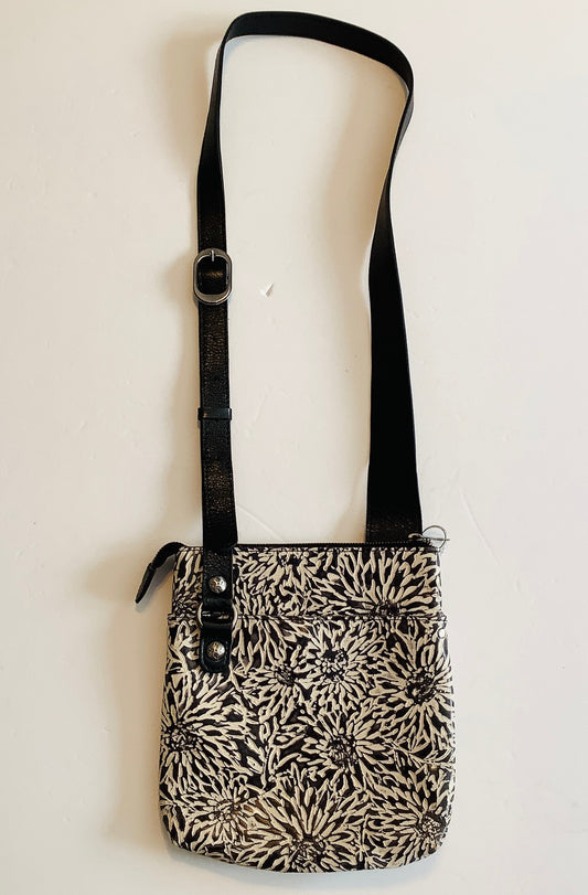 Crossbody Designer By Patricia Nash, Size: Medium