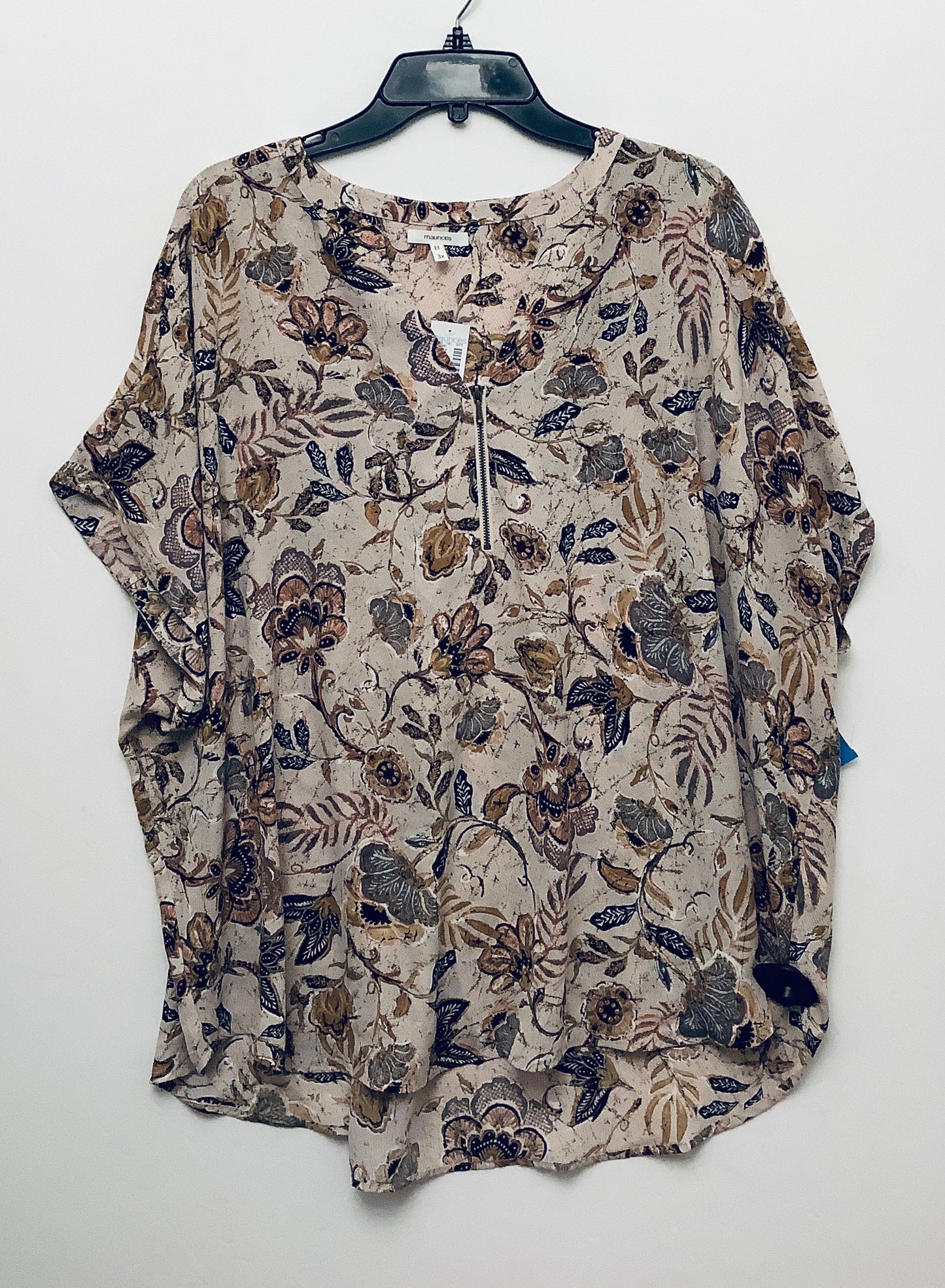 Top Short Sleeve By Maurices In Beige, Size: 3x