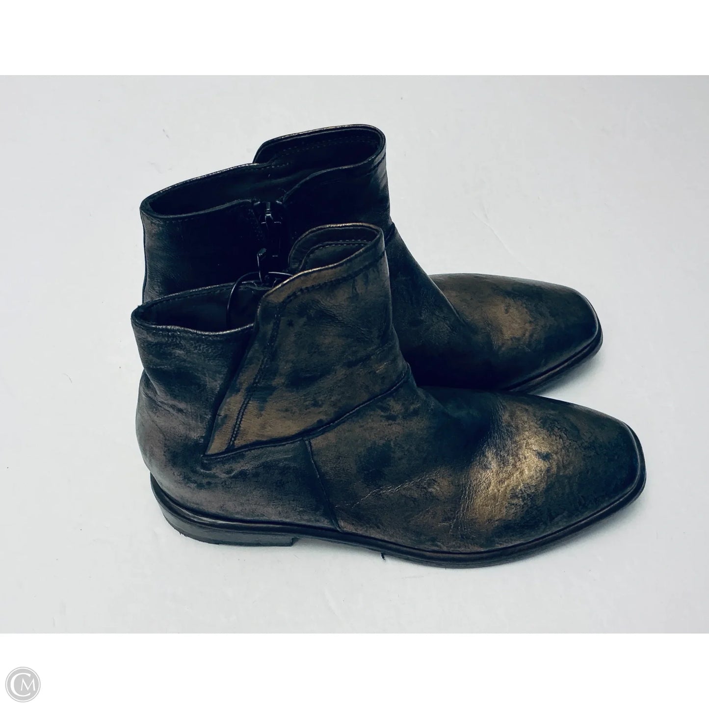 Boots Ankle Flats By Cmb In Gold, Size: 7.5