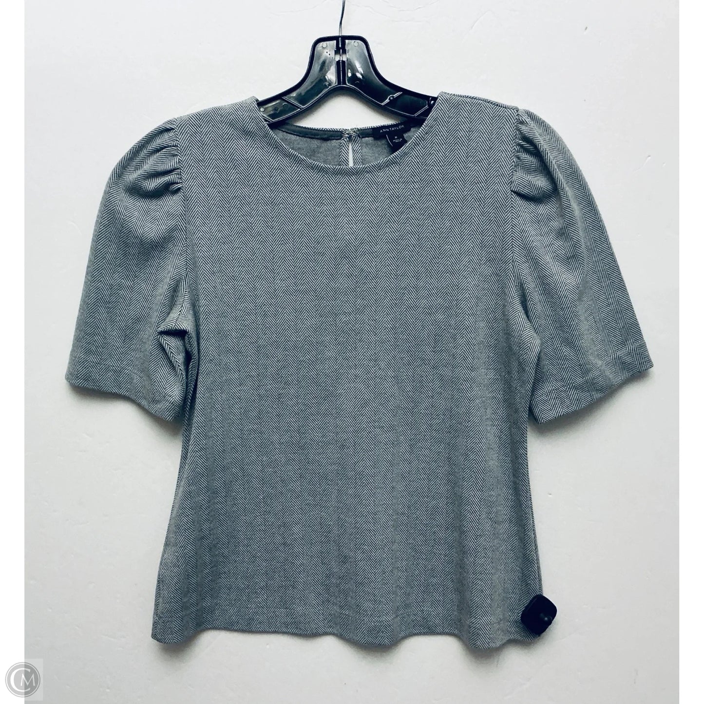 Top Short Sleeve By Ann Taylor In Grey, Size: M