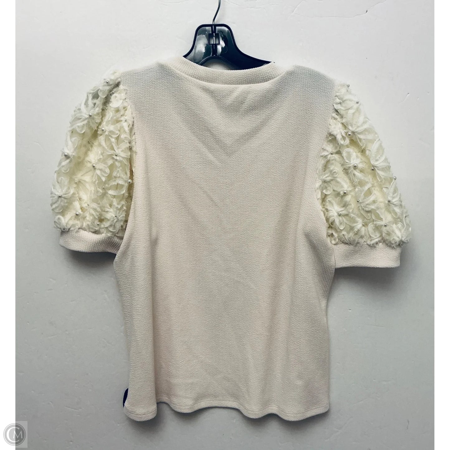 Top Short Sleeve By Entro In Cream, Size: S