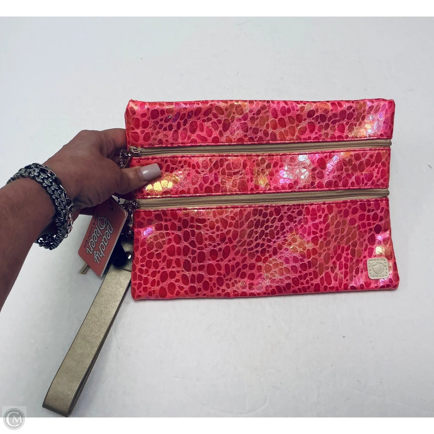 Makeup Bag By Clothes Mentor, Size: Medium