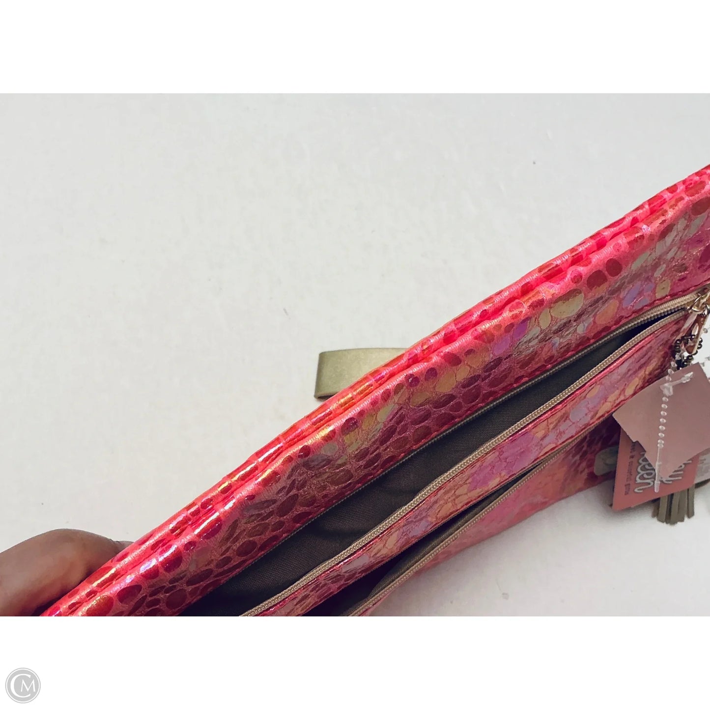 Makeup Bag By Clothes Mentor, Size: Medium