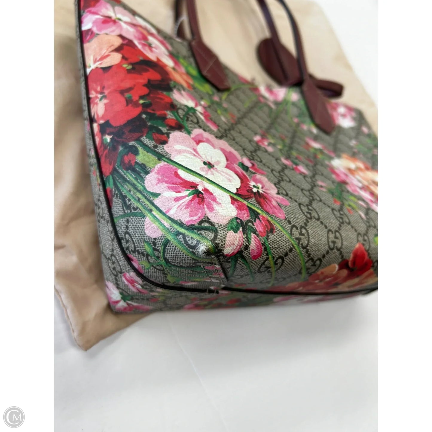 Tote Luxury Designer By Gucci, Size: Small