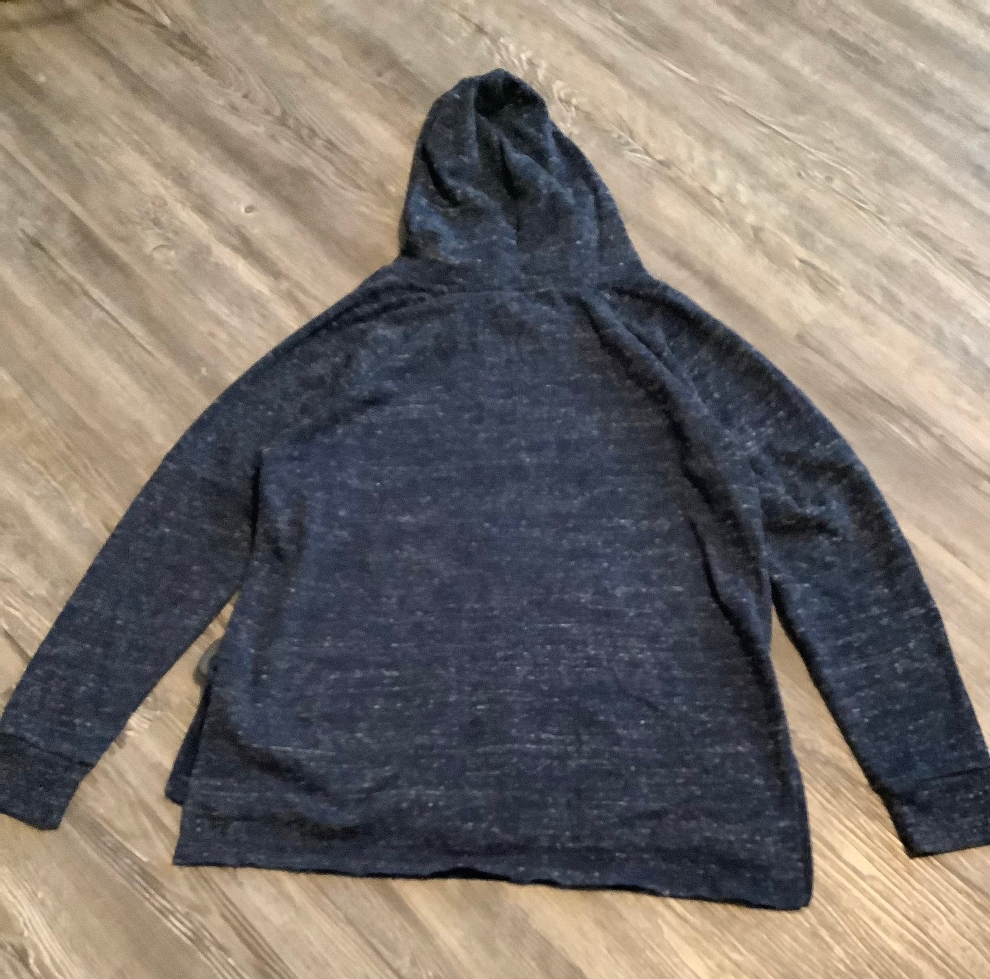 Sweatshirt Hoodie By Clothes Mentor  Size: M