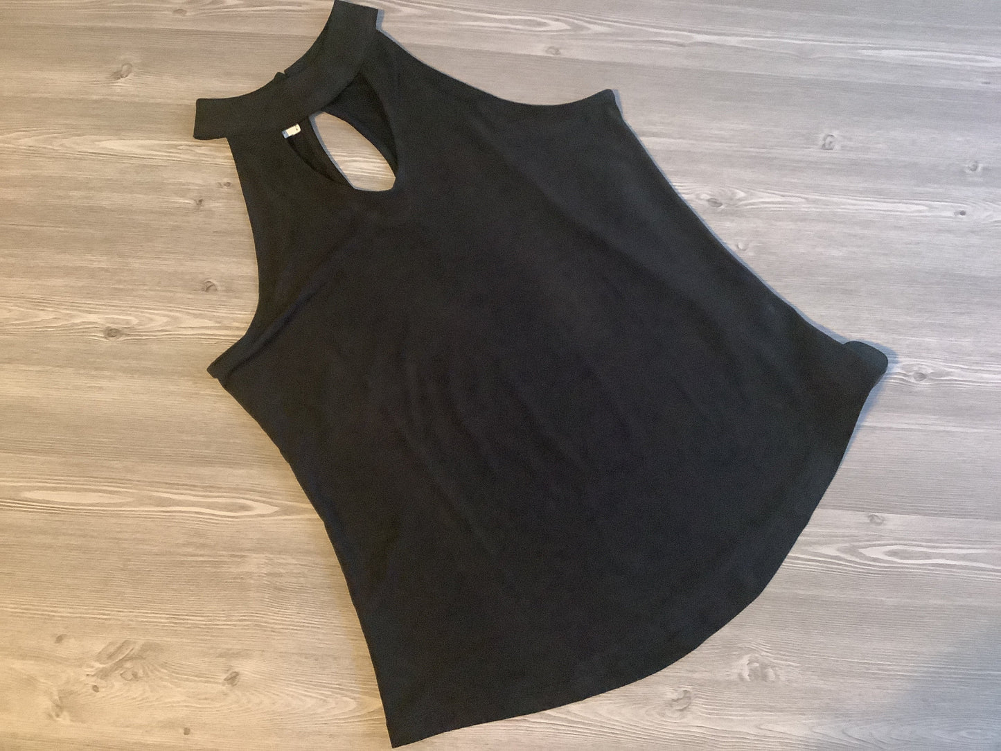 Black Top Sleeveless Maurices, Size S