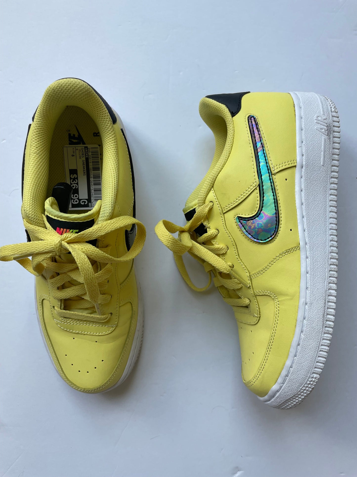 Yellow Shoes Sneakers Nike, Size 8