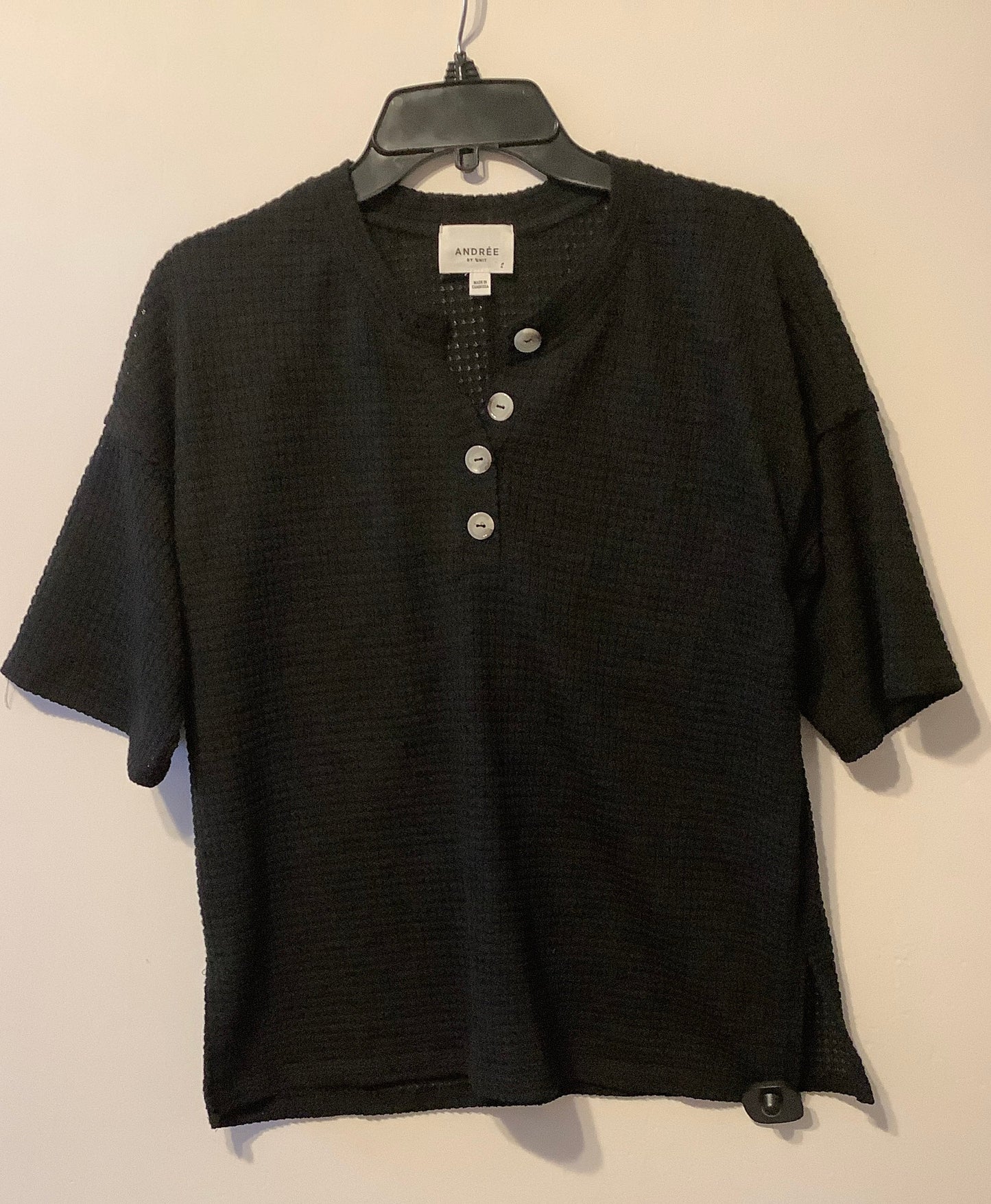 Top Short Sleeve By Andree By Unit In Black, Size: S