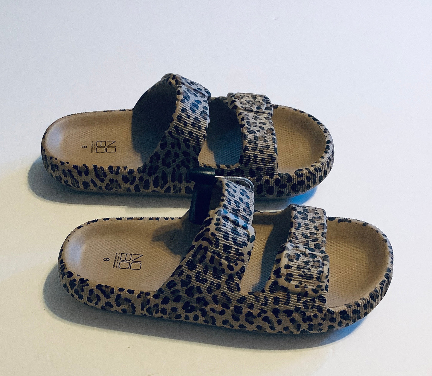 Sandals Flats By No Boundaries In Animal Print, Size: 8