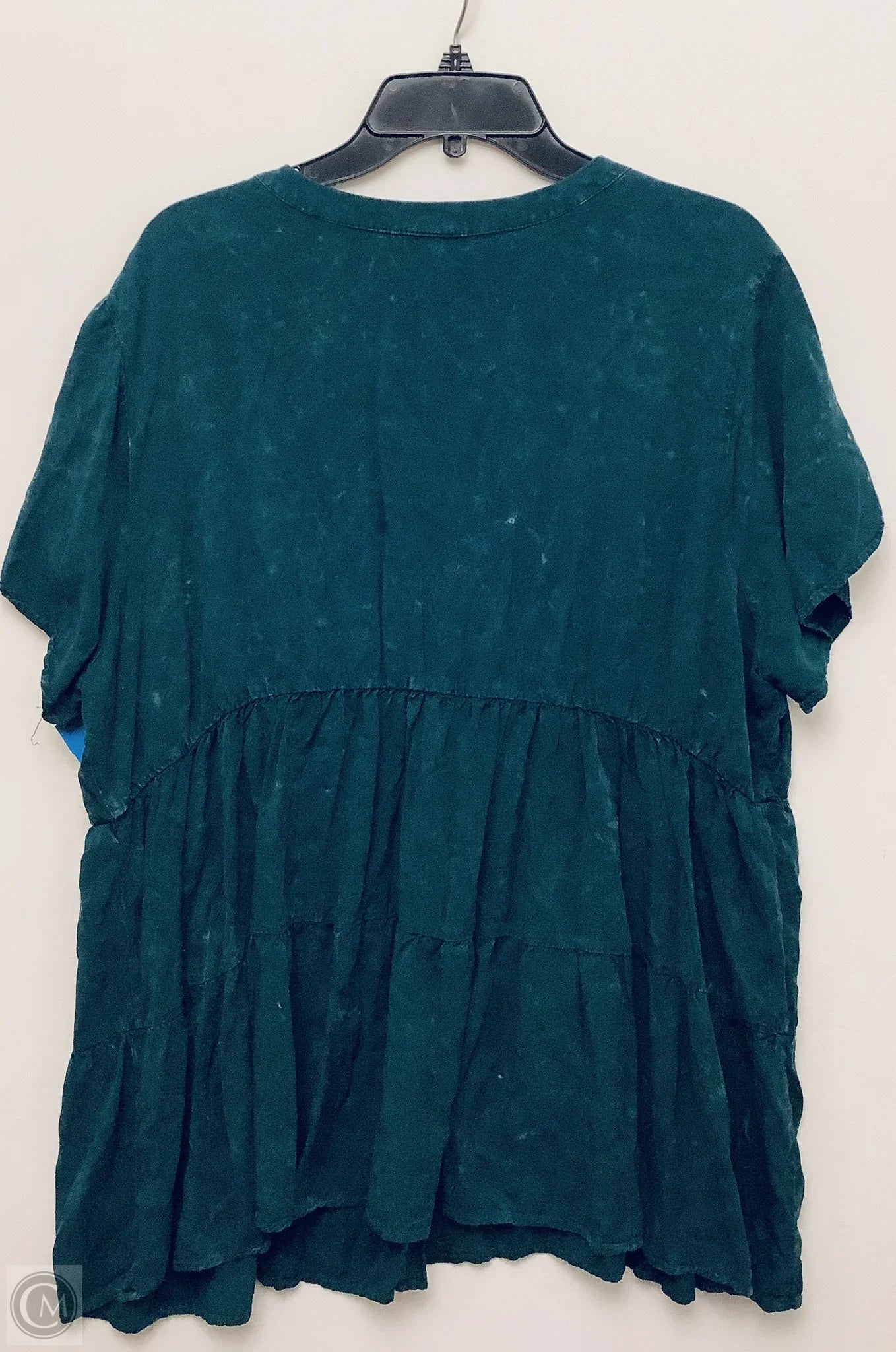 Top Short Sleeve By Torrid In Green, Size: 3x