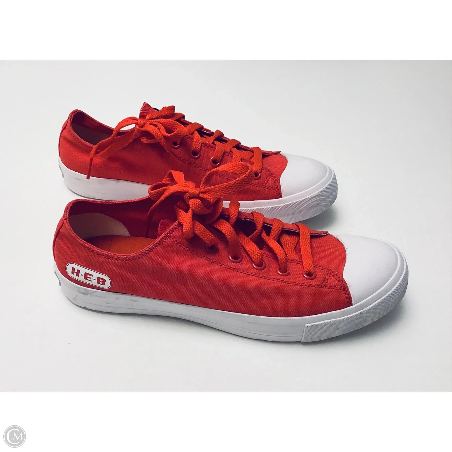 Shoes Sneakers By Clothes Mentor In Red, Size: 9.5