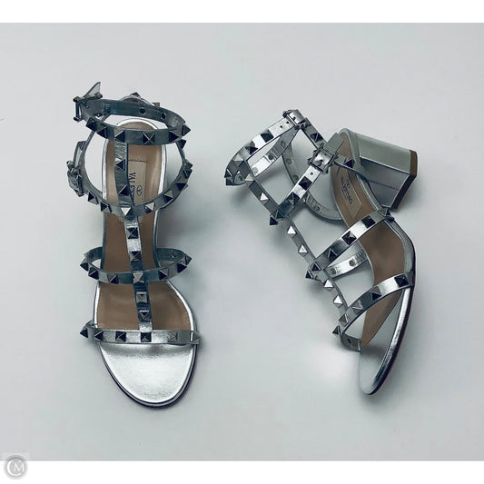 Shoes Luxury Designer By Valentino-garavani In Silver, Size: 5.5