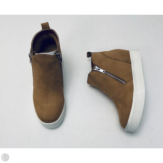 Shoes Sneakers By Soda In Brown, Size: 7.5