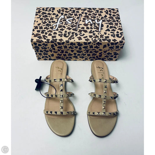 Sandals Flats By Cma In Beige, Size: 9