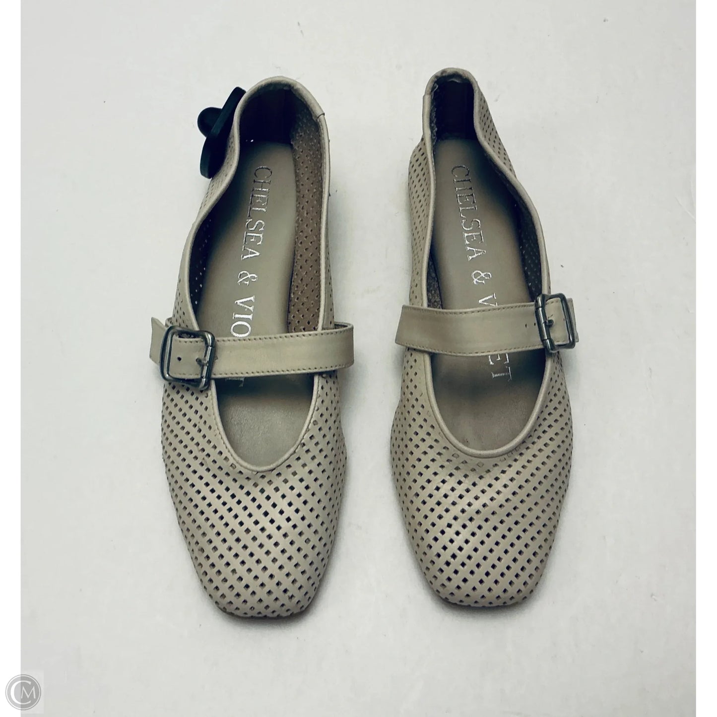 Shoes Flats By Chelsea And Violet In Tan, Size: 6