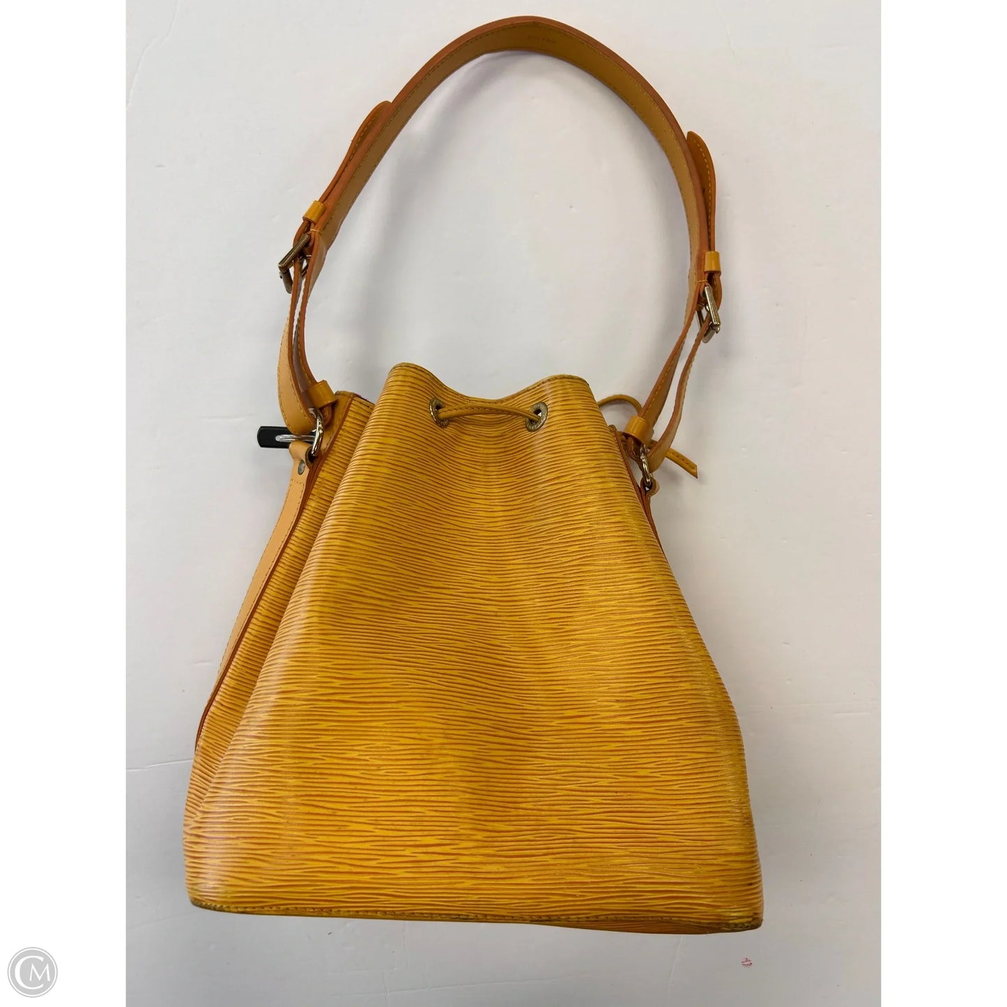 Handbag Luxury Designer By Louis Vuitton, Size: Medium