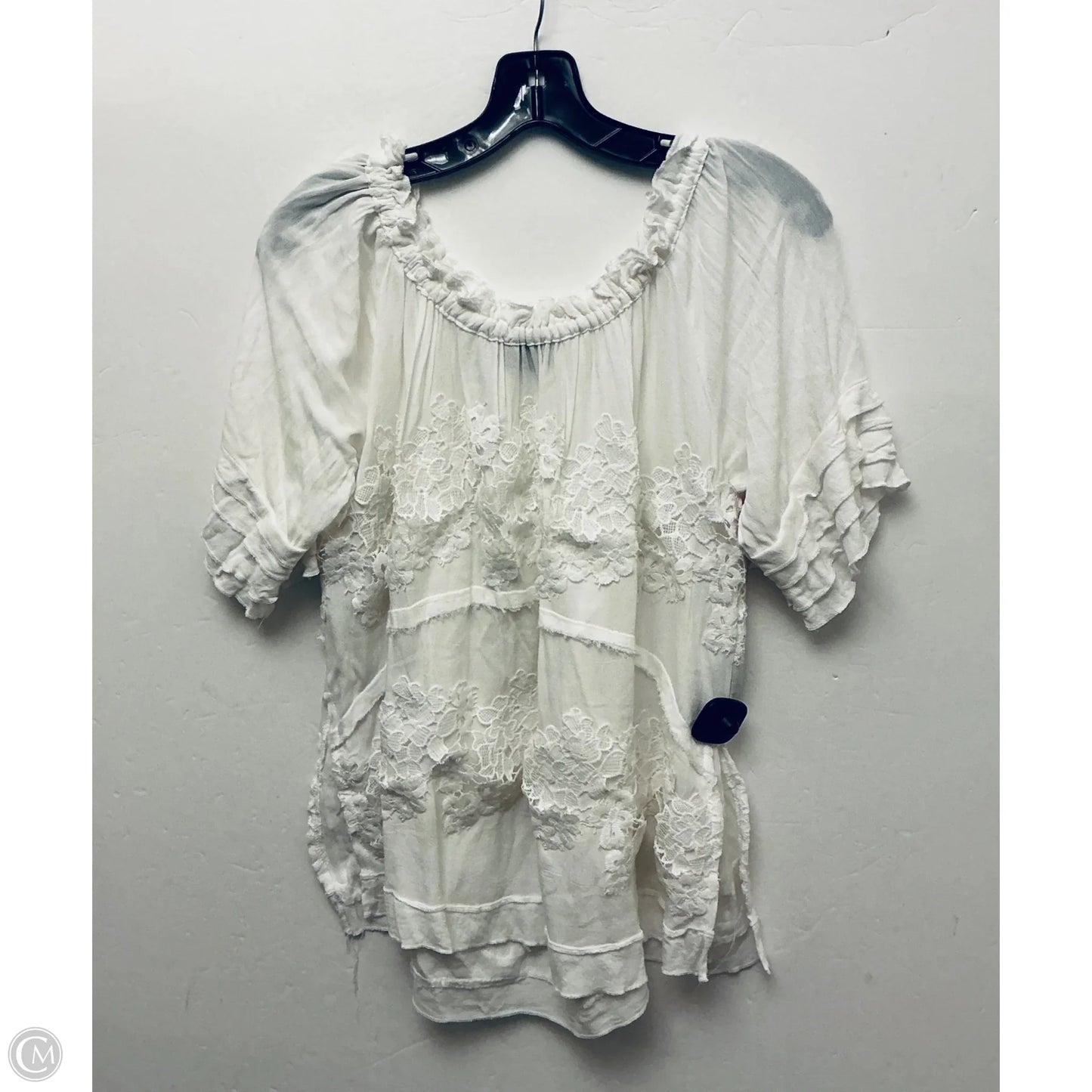 Top Short Sleeve By Vici In White, Size: S